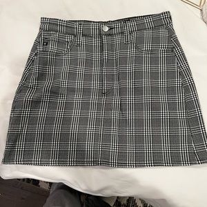 AG PLAID houndstooth MINI SKIRT SIZE 29